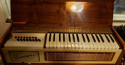 Pianorgan_reduced.jpg
